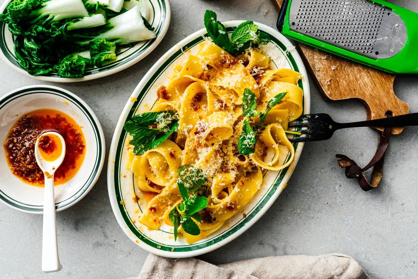 Spicy Noodles: Vietnamese Garlic Lemongrass Version